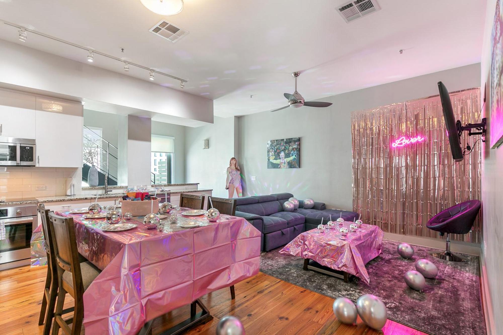 Upscale Condos And Penthouses Close To Canal And Bourbon St Nueva Orleans Exterior foto