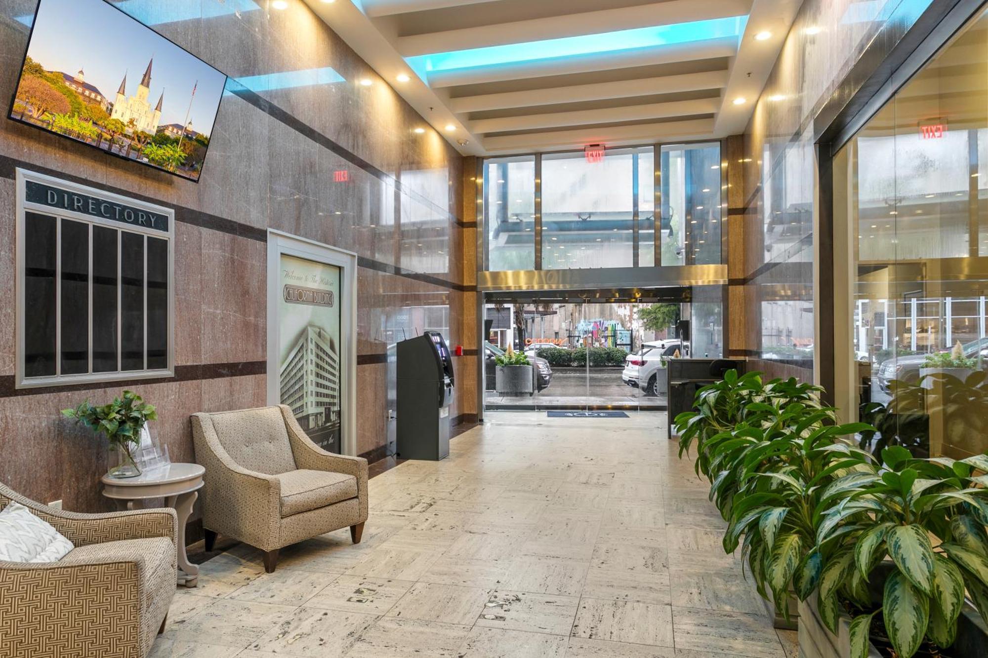 Upscale Condos And Penthouses Close To Canal And Bourbon St Nueva Orleans Exterior foto